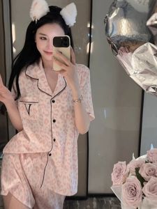 ชุดนอนผ้าไหมน้ำแข็งแขนสั้นบางฤดูร้อนสำหรับผู้หญิง ชุดนอนลายเสือดาวสุดหรู ชุดอยู่บ้าน เสื้อผ้าสำหรับใส่อยู่บ้าน