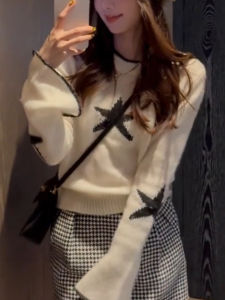 QINGNAER | Elegant Youthful Leisure Large Size Star Print Flared Sleeve Sweater