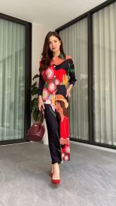 ชุดเซตผ้าอัดพลีทลอน เนื้อสวย ไฮโซววแบบงาน Brand เสื้อแพตเทิร์น สวยเกร๋ ทรงคอปกแขนยาว พิมพ์ลายดอกไม้ 💐💐 ผสมผสานหน้าผู้หญิงมาดาม สวยงาม โดดเด่น กางเกงเอวสมอค อัดพลีส ทรงขากระบอก ตรงยาว 🎗🎗 ยืดหยุ่นได้เยอะ สวย หรู ดูดี ทุกมิติ จะใส่ชิ