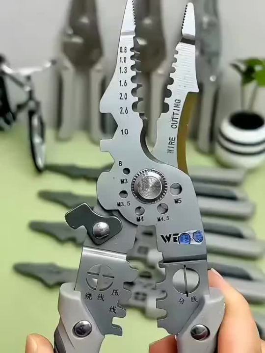 [HCM] Kìm tuốt dây điện đa năng 12 trong 1, Kìm điện đa năng Thép gió ...