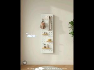 ราคาเหมือนกับความพร้อม พร้อมส่ง กระจกแบบเลื่อนเต็มตัว กระจกแบบเลื่อน อเนกประสงค์ สามารถแขวนเสื้อผ้าและกระเป๋า