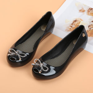 Womens Jelly Sandals Summer Open Toe Plastic Flat Bottom Slip-On Shoes Anti-Slip Fashionable round Toe Low Cut Daily Wear