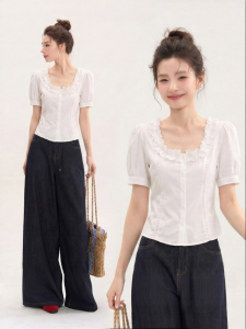 HTMEME | French White U-Neck Ruffled Blouse