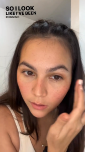 Butterfly Kisses Highlighter Stick | Champagne (Luminous Glow) | Pigmented & Long-wearing