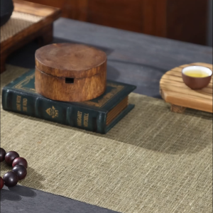 แนวโน้มบุคลิกภาพสร้างสรรค์ฝาที่เขี่ยบุหรี่ไม้เนื้อแข็งแกะสลักหมุนโต๊ะวินเทจที่เขี่ยบุหรี่กล่องเก็บสองขนาด