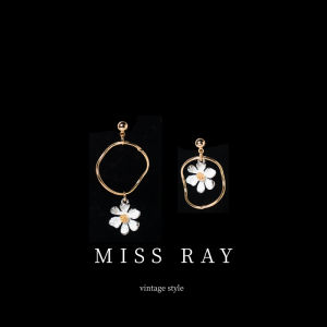MissRay Original Design Pure Silver Earrings with Retro Summer Daisy Fragrance Non-Symmetric Elegant Fashion Jewelry for Females