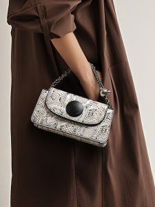 Silver Leather Mobile Phone Bag Womens New 2025 Small Luxury Design High-End Atmosphere Winter Elegant And Exquisite