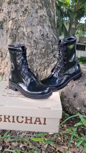 คอมแบท รุ่น UBP หนังขัดมันเกรดพรีเมี่ยม พื้นยาง ถูกระเบียบ  by Srichaigroup