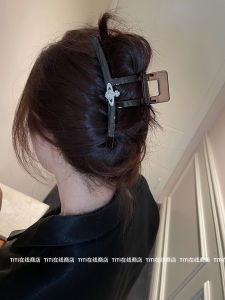 Large Size Hair Claw Clip Womens 2025 New Style Korean Fashion Sensation Shark Tail Hair Clip for Thick Hair