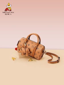 Elegant Straw Womans Handbag round Cylinder Pillow Shaped Crossbody Bag Fashionable Korean Style Soft Leather Daily Use