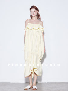 ชุดเดรสคอตตอนทรงเอทรงเอแขนกุดทรงเอสไตล์หวานและสดชื่นสำหรับฤดูร้อน ดีไซน์เรียบง่าย แต่งขอบลูกไม้ ความยาวปานกลาง