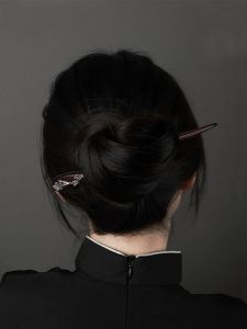 ดอกไม้เมฆเงินแท้ S925 ไม้เท้าหินดำสไตล์จีนโบราณสำหรับผู้หญิง เครื่องประดับผมแบบใหม่สำหรับวันวาเลนไทน์