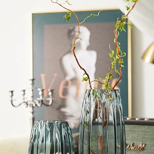 Lọ hoa múi khế dáng cao sang trọng và hiện đại