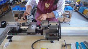 High-Speed Wood Lathe FS-7075A/B/C with 500W Motor 6000RPM Aluminum Spindle Adjustable Speed for Trimming & Polishing