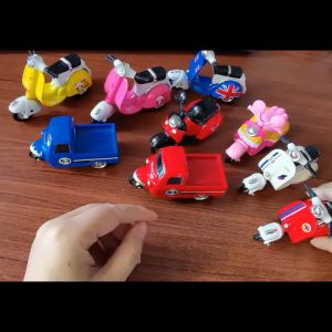 Diecast Miniatur Motor Vespa Unik Bahan Paduan Q Versi Untuk Hadiah Kado Anak