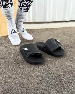 Nike Womens Offcourt Adjust Slides- Black ไนกี้ รองเท้าแตะผู้หญิงแบบสวม Offcourt Adjust - สีดำ