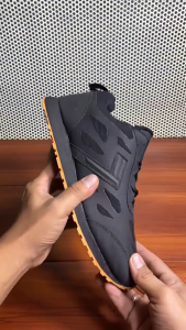 Sepatu Pria Femez Lite Berlin Sepatu Casual Pria Hitam List Abu Hitam Polos Bigsize 39-48 Sneakers Sekolah Kets