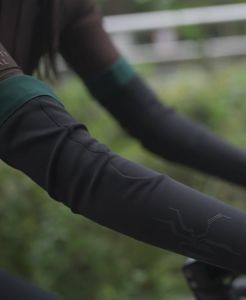 ROCKBROS Cycling Warmer Leg Sleeves Arm Sleeves Fleece Windproof Elastic Basketball Sports Leg Sleeves Anti-slip Comfortable Leg Warmer for Hiking Running Bike Riding Motorcycle