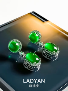 Elegant Green Jade Retro Style Womens Earrings Luxury Minimalist Chinese New Style Fashion Jewelry Hoops Fresh Outlined