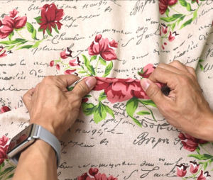 ผ้าคอตต้อนลินิน เนื้อหนา ลายดอกกุหลาบ และจดหมาย หน้ากว้าง 60 นิ้ว ผ้าเมตร ผ้าหลา