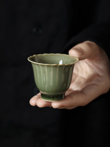 Chinese Style Ceramics Tea Cup Gongfu Drinking Tea Bowl Ceramic Cup Qingbai Glazed Tea Set Home Office Tea Time Story