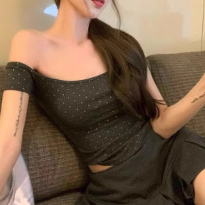 Ielgy Áo thun ôm vừa tay ngắn chấm bi một cổ cho nữ