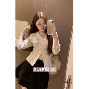 เสื้อเชิ้ตผู้หญิงทรงเข้ารูปแขนยาวครึ่งตัว Pure Desire ฤดูร้อน 2024 ดีไซน์ใหม่ เสื้อเชิ้ตสีขาวรัดเอว