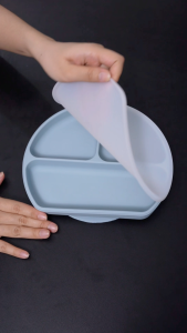 Khay ăn dặm silicone kèm nắp Lumicare - 3 ngăn