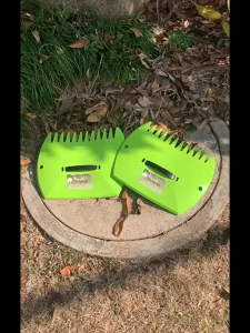 1 Pair Leaf  Hand Rakes Rubbish Pick Up Claws for Yard Garden Cleaning Collector Waste Rubbish Grabber Garden Yard
