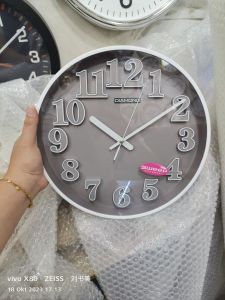 jam dinding angka timbul diamond sweep super halus 3016
