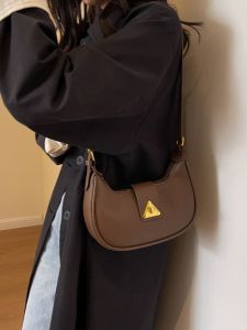 Fancy Retro Small Bags Womens Bag 2023 New Arrival Fall and Winter Brown Selenodont Bag Work Clothing Crossbody Bag Shoulder Underarm Bag