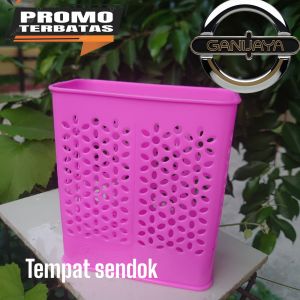 TEMPAT SENDOK MURAH MERIAH/WADAH SENDOK BAHAN PLASTIK BERKUALITAS WARNA CERAH /tempat sendok/wadah sendok makan