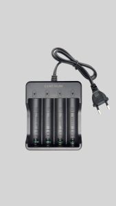 Centrium Charger Baterai 18650 4 Slot Auto Cut Off Casan Alat Pengisi Daya Batre Besar Isi Ulang Otomatis Stop Carger Batrei LED indikator C18J