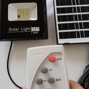 Đèn LED 45W pha năng lượng mặt trời ngoài trời có điền khiển trang trí chiếu sáng sân vườn hành lang khu công cộng Điều khiển từ xa