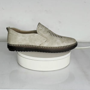Fashion Sepatu Loafer Pria Casual Santai Kulit Sapi Karet Lentur Empuk Pantofel Kerja Kantor Slip On Keren Kekinian 431