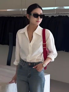 เสื้อเชิ้ตแขนยาวสีขาวสไตล์ฝรั่งเศส ทรงหลวม สไตล์ลำลอง สำหรับผู้หญิง เสื้อเชิ้ตทรงปกติ ฤดูใบไม้ร่วงปี 2024 ขนาดเล็ก ด้านบน แฟชั่น