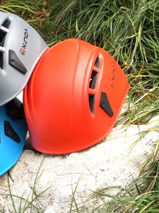 Xinda EPS ABS/PC Multi-functional Climbing Expanding Working at Height Caving Adventure Head Protection Safty Helmet (Blue /White /Red /Orange /Grey)