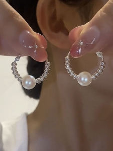 Fashionable Pearl Circle Earrings Womens Jewelry Elegant Face Slimming Trendy Hoops Alloy Plated Silver Gold Korean Style