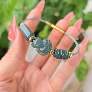 Q1971 Vòng lu thống ngũ điếu hồ ly Lam Ngọc đợt này lại có thêm chất trong băng nữa rồi không kén mệnh - Phong Thuỷ TUDO