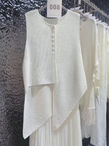 Loose Womens Sleeveless Vest Hollow out Knitted Top as Outerwear Asymmetrical Design Mid-Length round Neck Thin Fabric
