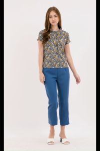 Classic Floral Print High Round Neck Short Sleeve Blouse Top