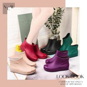 รองเท้ากันฝนผู้หญิงกันน้ำกันลื่น พื้นนุ่มทนทาน ทรงเตี้ยดีไซน์แฟชั่น มีหลายสีและขนาด เหมาะกับงานครัว