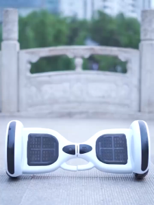 IIKKPP บาลานซ์วีลล์ Smart Balance wheel ฮาฟเวอร์บอร์ด 7 Hoverboard สมาร์ท บาลานซ์ วิลล์ สกู๊ตเตอร์ไฟฟ้า รถยืนไฟฟ้า 2 ล้อ มีไฟ LED และลำโพงบลูทูธสำหรับฟังเพลง