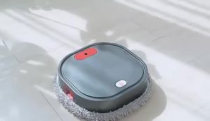 New 3 in 1 Dry and Wet Sweep and Mop Robot Vacuum Cleaner Rechargeable Smart Mopping Robot Spray Cleaner Home Mopping Robot