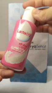 Lactacyd Feminine Hygiene 60 ml - Perawatan dan Perlindungan dengan Sensasi Bersih dan Segar - Lolos Uji Ginekologis (Apotek Surya Sehat)