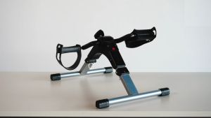 เครื่องปั่นจักรยาน สำหรับนั่งปั่น พับเก็บได้ แบบพกพา กายภาพบำบัด สุดยอดแรก เทียบกัน เครื่องออกกำลังกาย เมื่อเล่นเสริมสร้างกล้ามเนื้อ