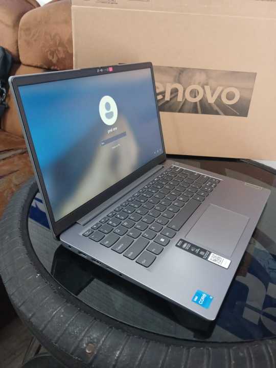 Laptop Gress LENOVO seri terbaru, ram !3, ram 8gb, SSD 256Gb
