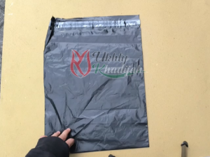 Plastik Polymailer plastik packing warna hitam ukuran 30x40 cm isi 100pcs termurah!!!
