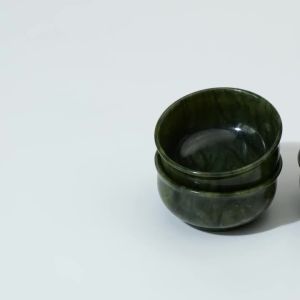 1PC Natural Green Jade Crystal Degaussing Bowl Reiki Healing Energy Cleansing Quartz Stone Bowl Home Tabletop Decor Ornament