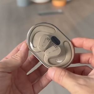 🔥SG Seller🔥Bluetooth earphone 3D Surround sports earphone One Touch Control IPX4 Waterproof Earbuds